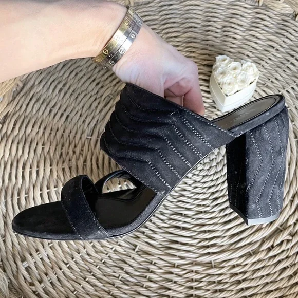 New Marion Parke BLACK Quilted Suede Leather Slide Sandals - Picture 7 of 15
